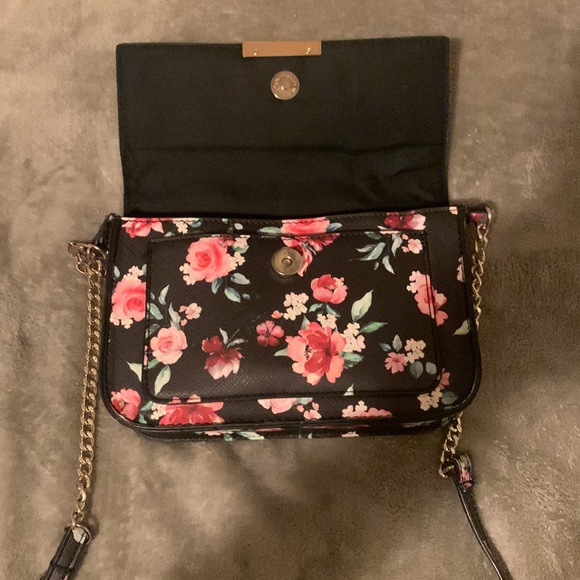 Got this purse during my stay in Canada. It’s missing the pompon attached. Good. - Picture 2 of 3